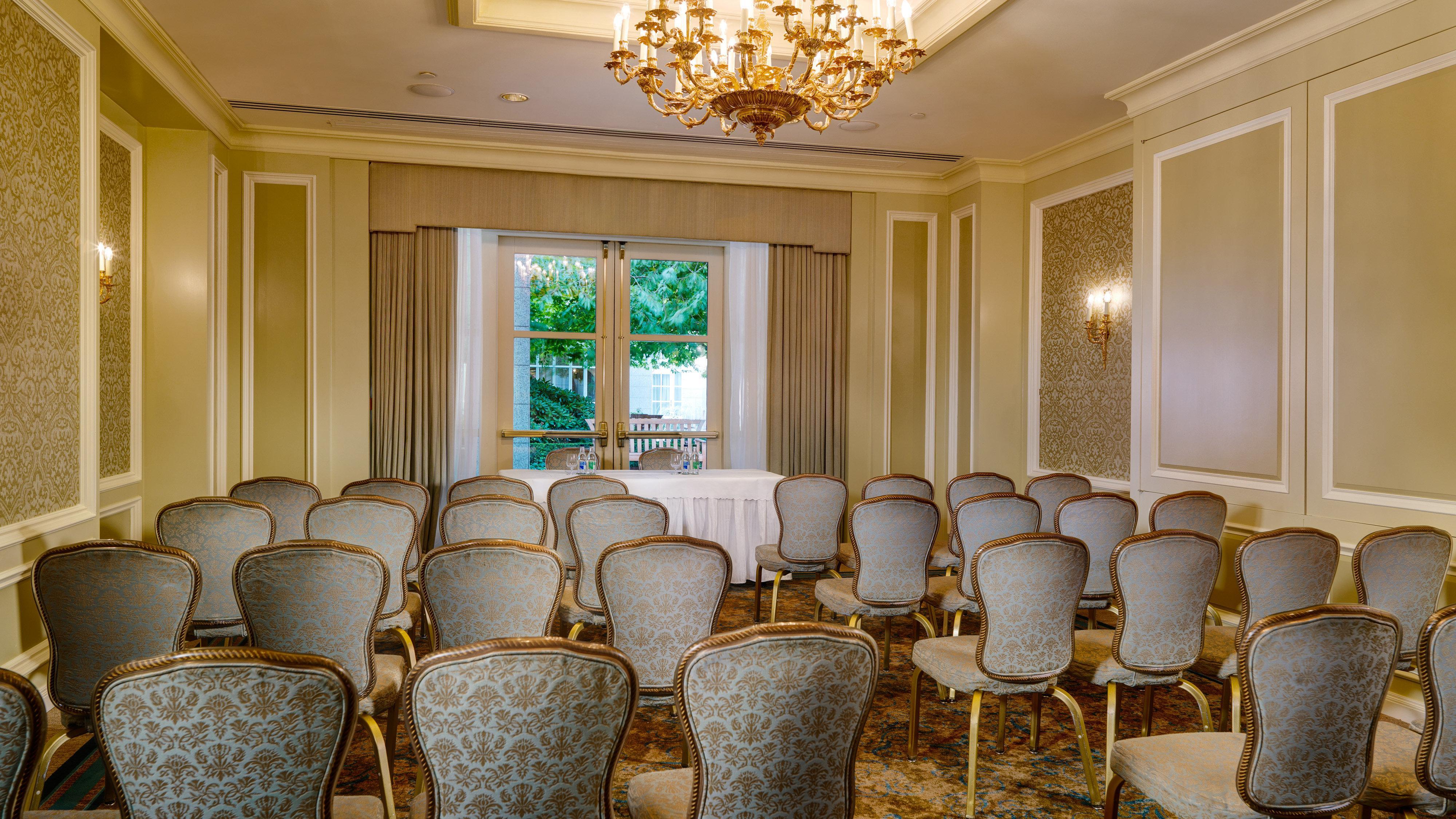 อินเตอร์คอนติเนนตัล ดับลิน Hotel ภายนอก รูปภาพ The meeting room
