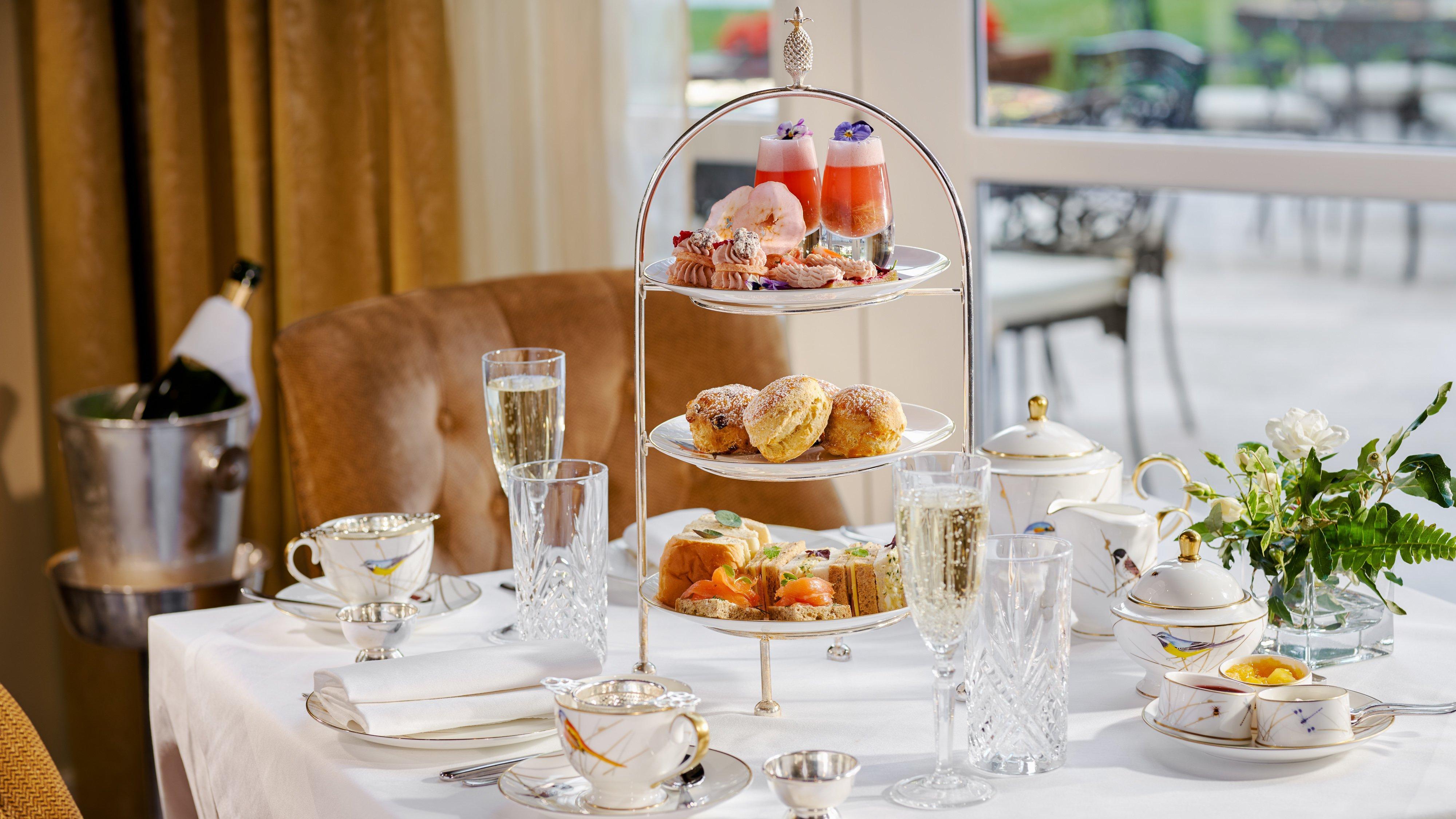 อินเตอร์คอนติเนนตัล ดับลิน Hotel ภายนอก รูปภาพ Afternoon tea at the InterContinental Berlin