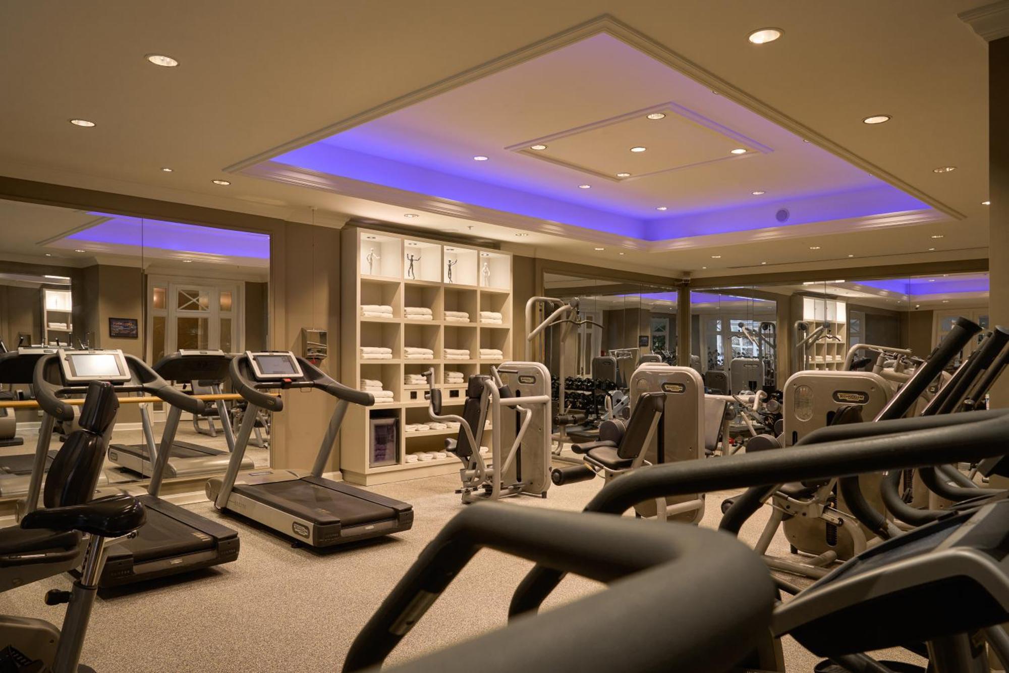 อินเตอร์คอนติเนนตัล ดับลิน Hotel ภายนอก รูปภาพ A gym in a hotel