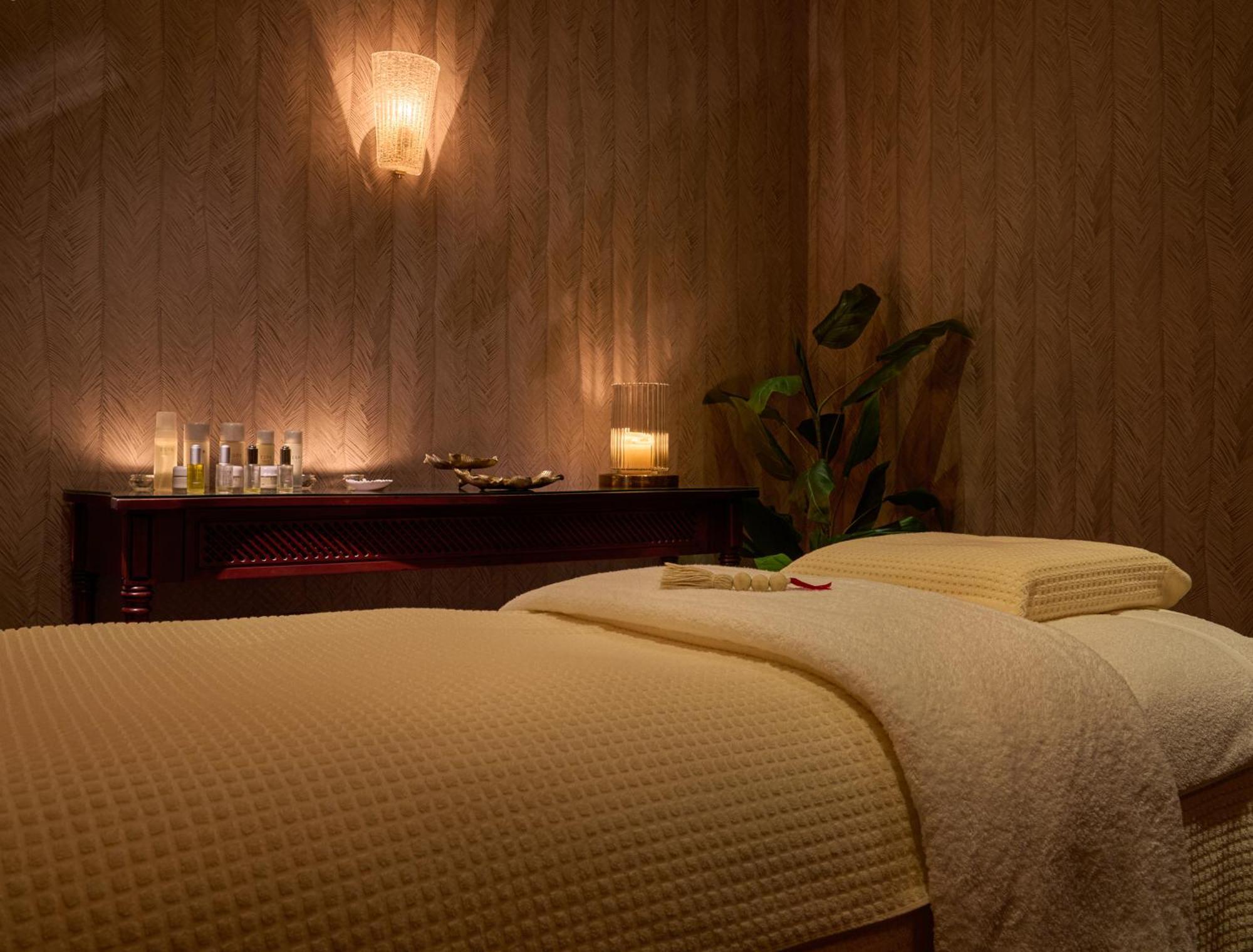 อินเตอร์คอนติเนนตัล ดับลิน Hotel ภายนอก รูปภาพ A massage table